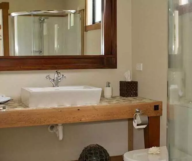 Cambridge Coach House