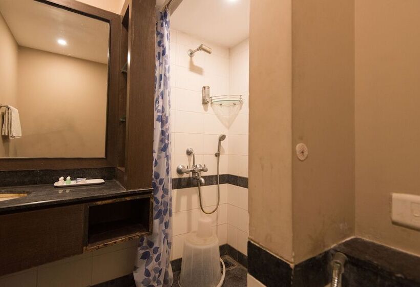 Fabhotel Santhome Inn