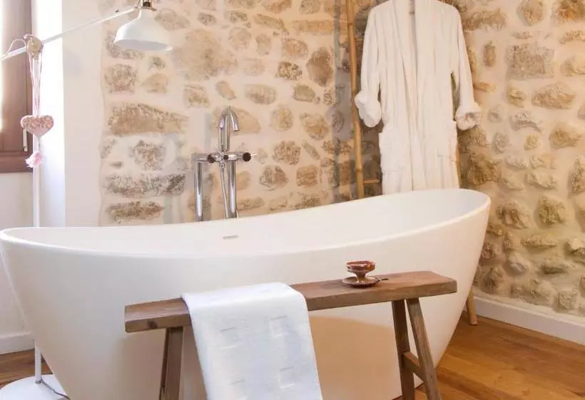 Home Hotel The Pink Pepper Tree