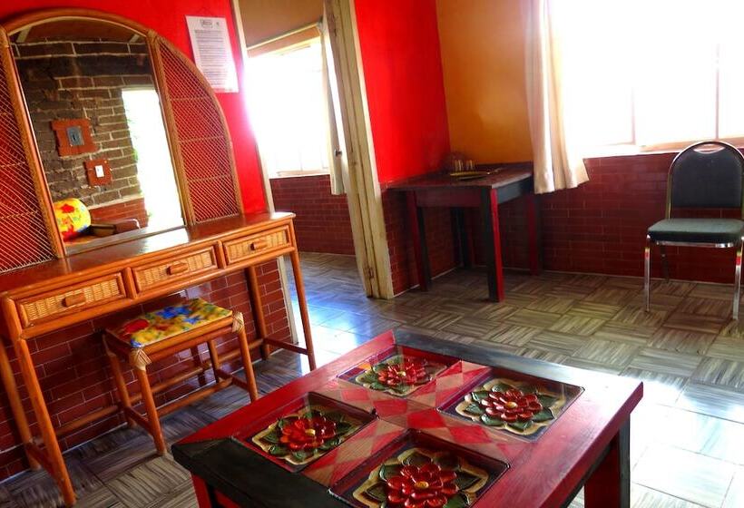 فندق Ajijic Plaza Suites