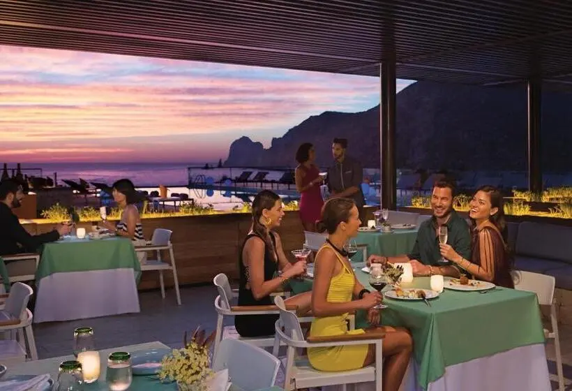 ホテル Breathless Cabo San Lucas   Adults Only