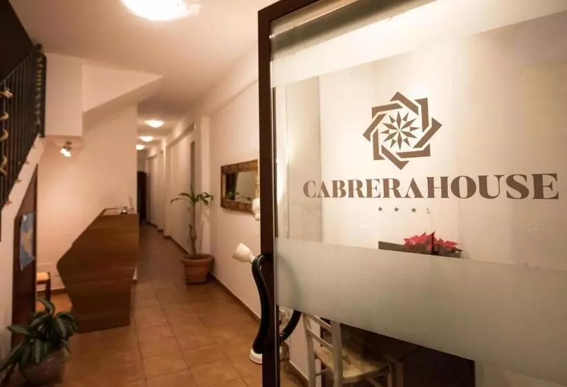 هتل Cabrera House