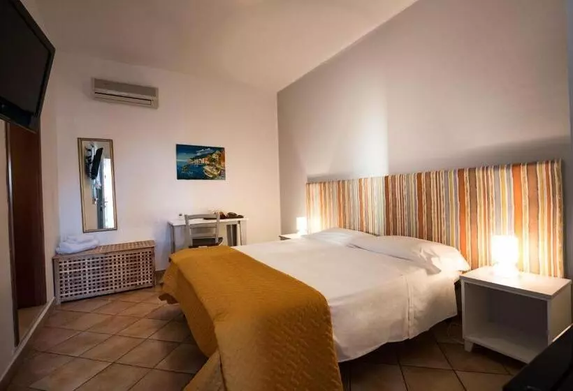 هتل Cabrera House