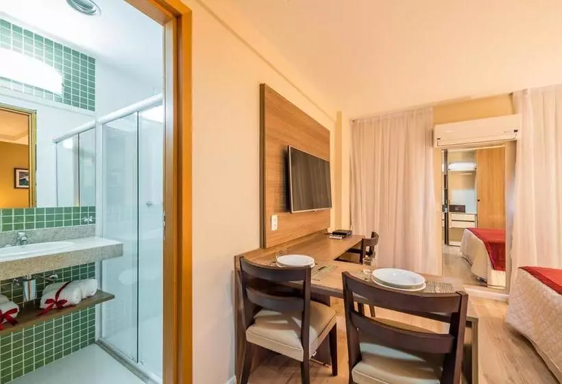 Отель Logic Hoteis Duque De Caxias