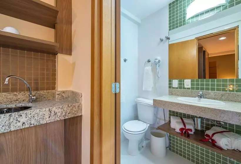 Отель Logic Hoteis Duque De Caxias