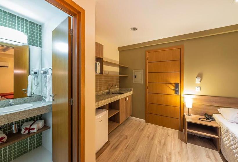 هتل Logic Hoteis Duque De Caxias