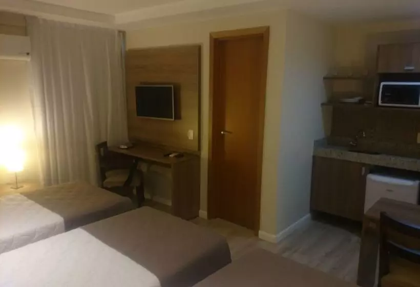 Отель Logic Hoteis Duque De Caxias