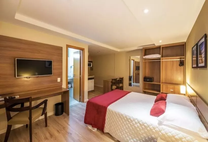 Отель Logic Hoteis Duque De Caxias