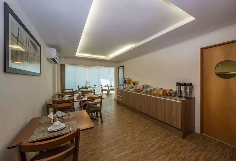 Отель Logic Hoteis Duque De Caxias