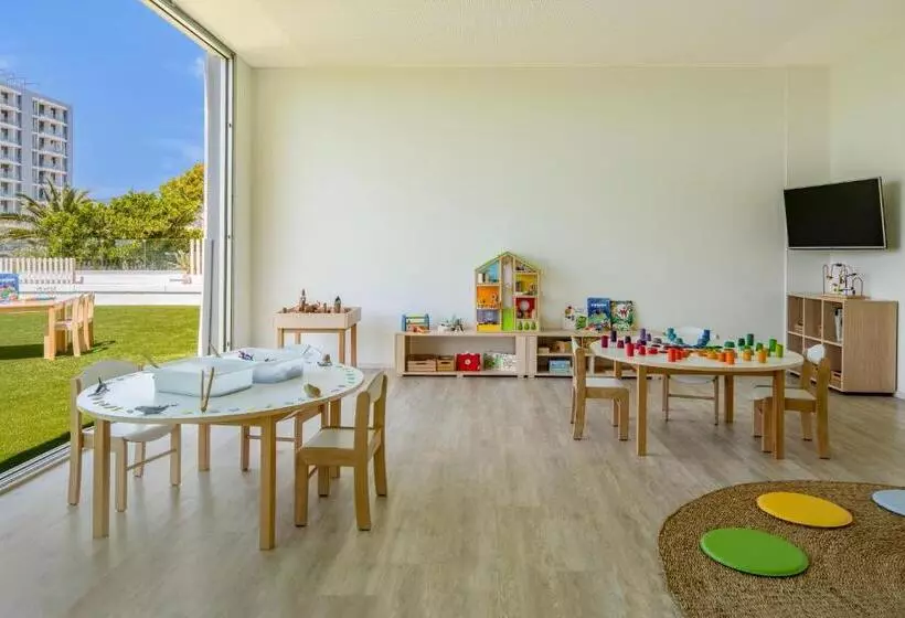 Отель Meliá Calviá Beach