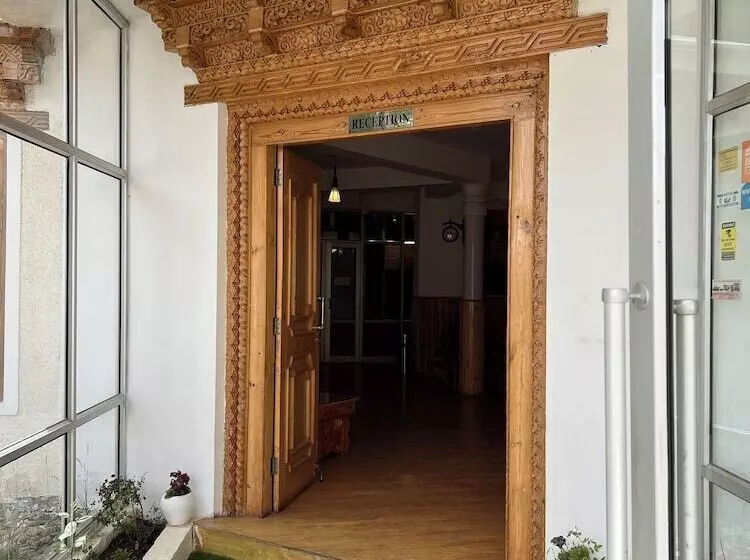 Hotelli New Glacier View