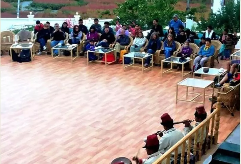 Hotelli New Glacier View