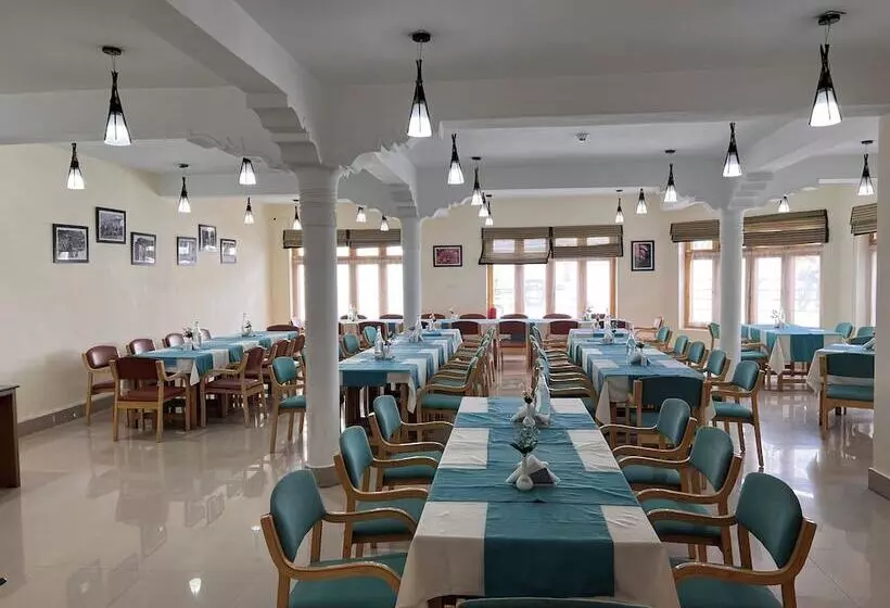 Hotelli New Glacier View