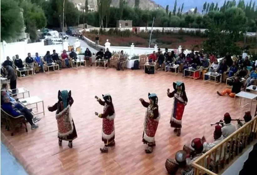 Hotelli New Glacier View