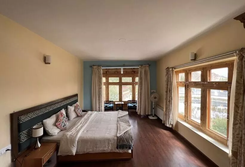 Hotelli New Glacier View