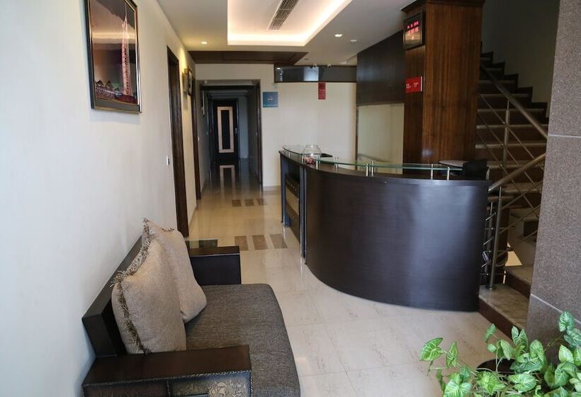 Hotell Oyo Rooms Vip Road Zirakpur