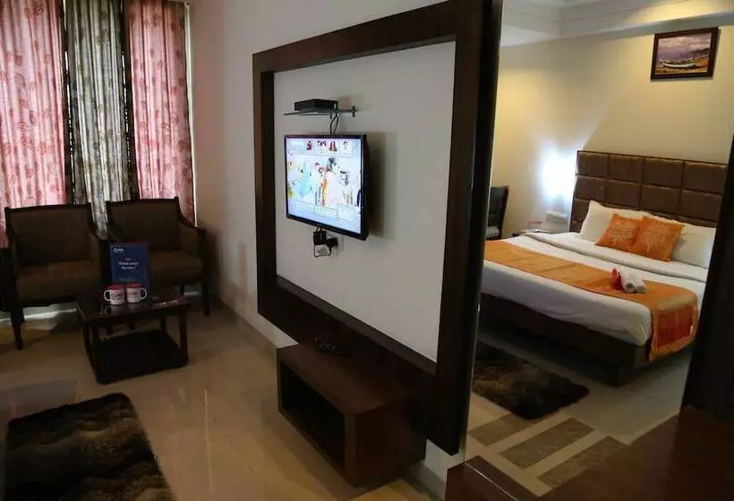 ホテル Oyo Rooms Vip Road Zirakpur