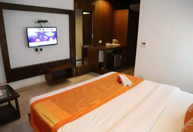 ホテル Oyo Rooms Vip Road Zirakpur