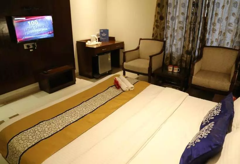 ホテル Oyo Rooms Vip Road Zirakpur