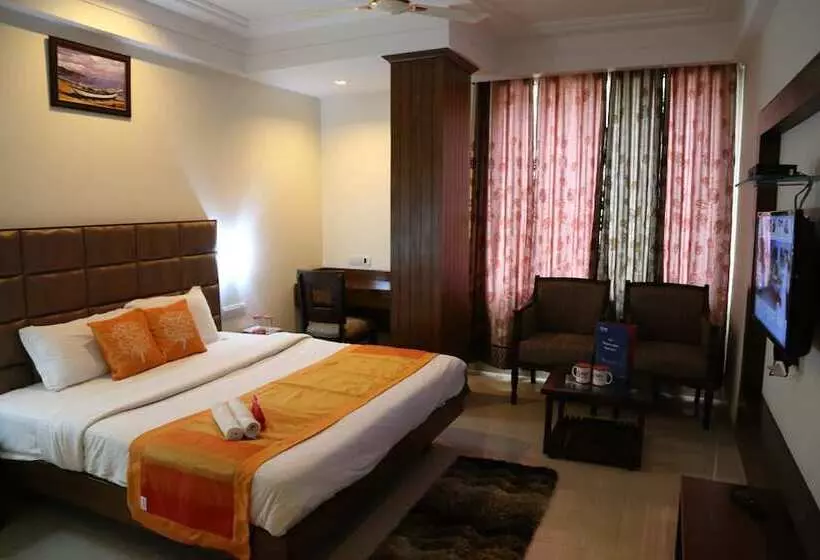ホテル Oyo Rooms Vip Road Zirakpur