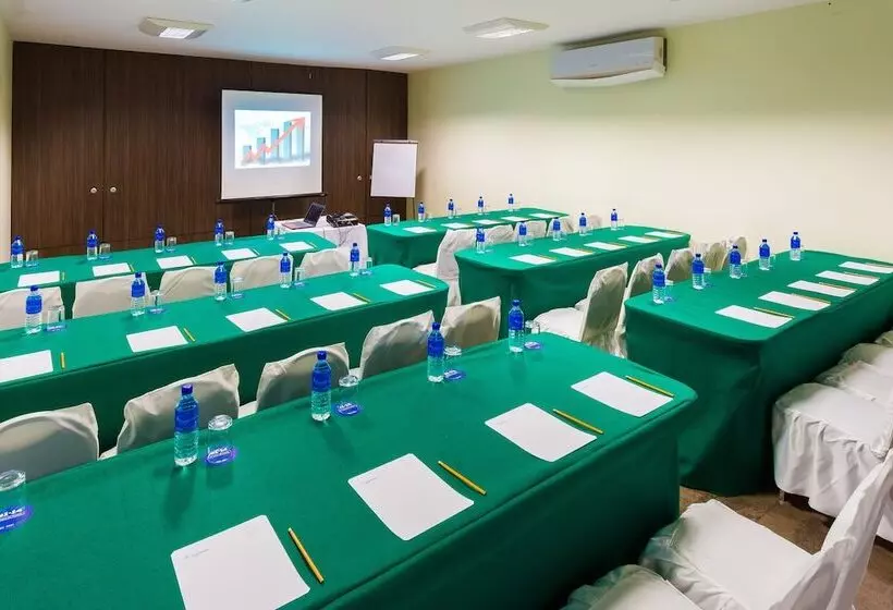 فندق Panamerican