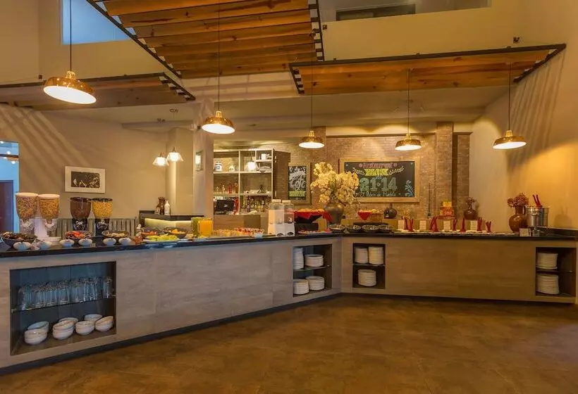 فندق Panamerican