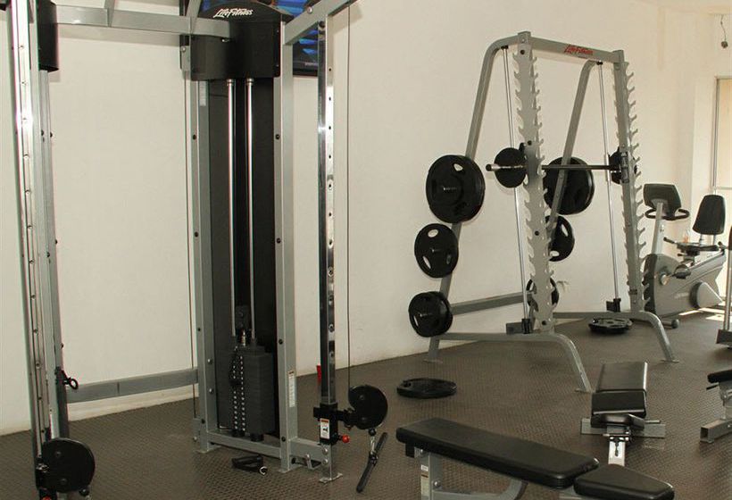 Отель Pia Suites