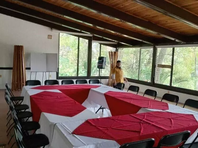 فندق Punta Galeria