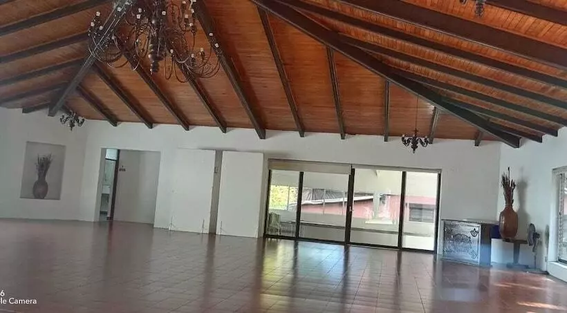 فندق Punta Galeria