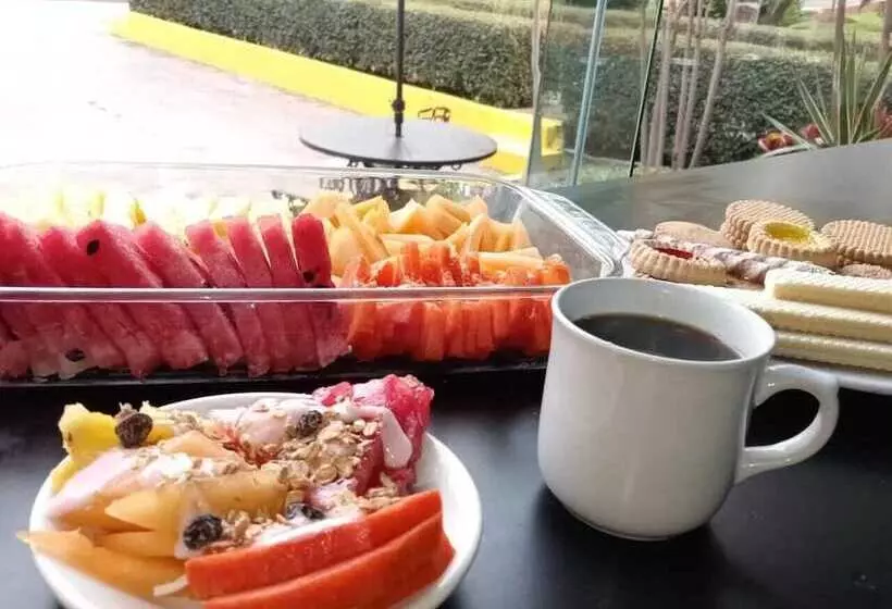 فندق Punta Galeria