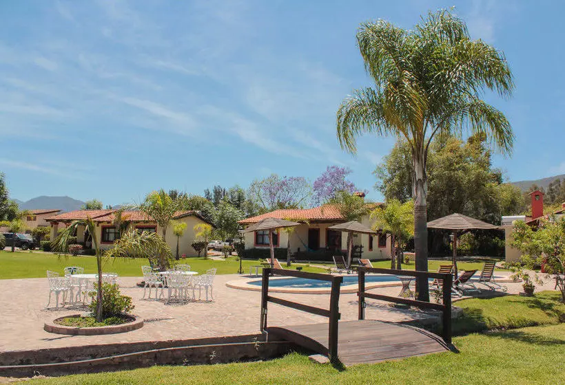 هتل Rancho La Esmeralda