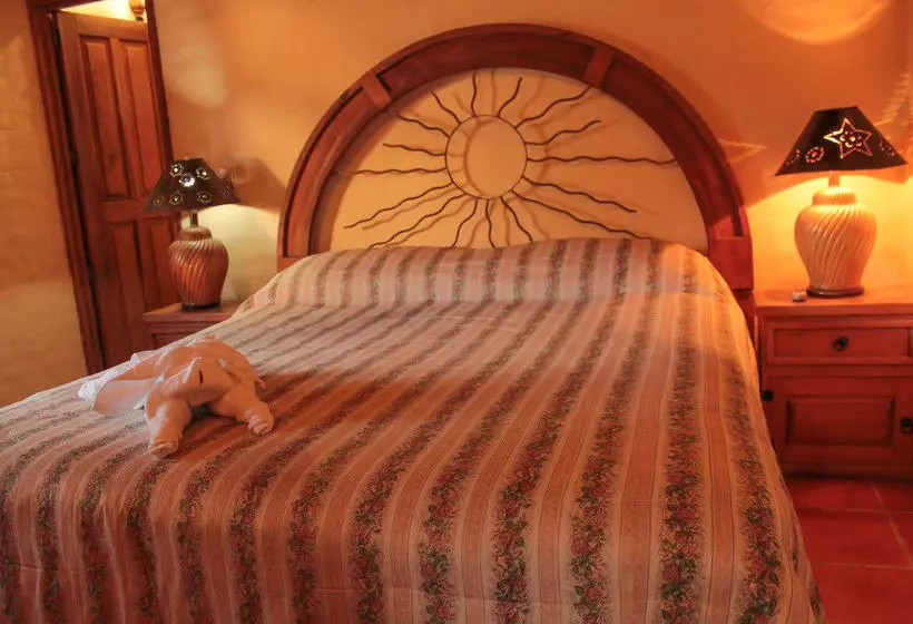 هتل Rancho La Esmeralda