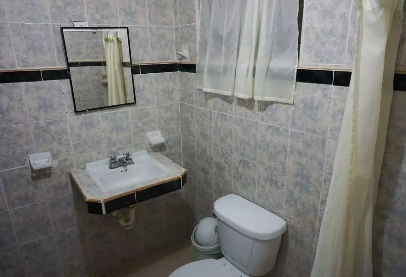 فندق Real Azteca