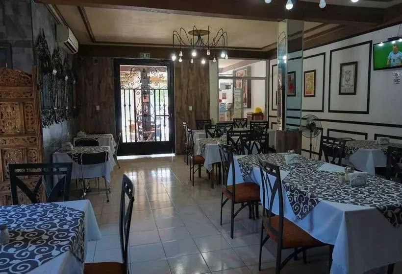 فندق Real Azteca