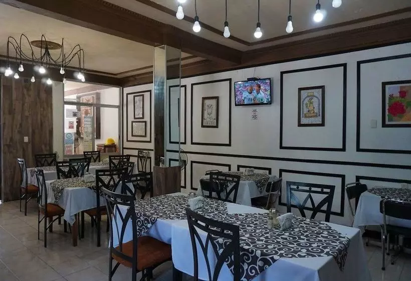 فندق Real Azteca