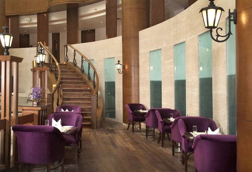 هتل Savoy Suitesgreater Noida