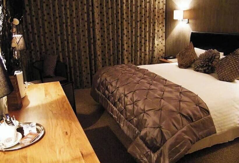 ホテル Supreme Inns Boston