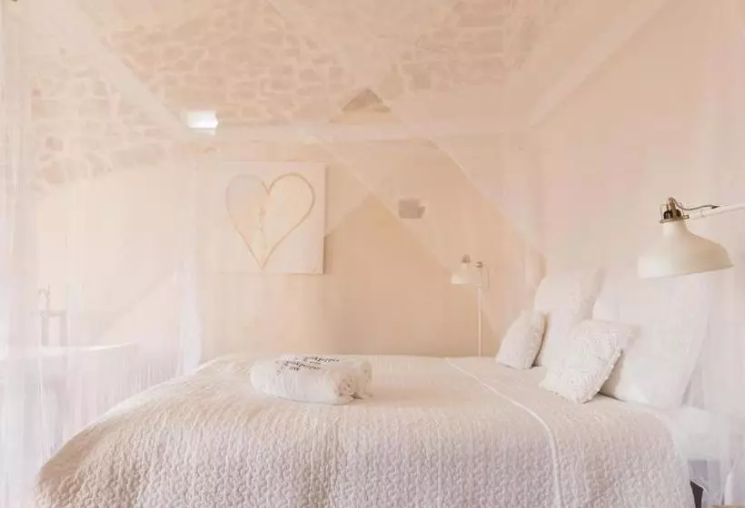 Home Hotel The Pink Pepper Tree