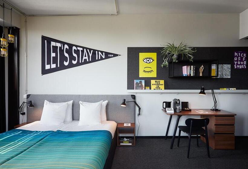 בית מלון כפרי The Social Hub Amsterdam City