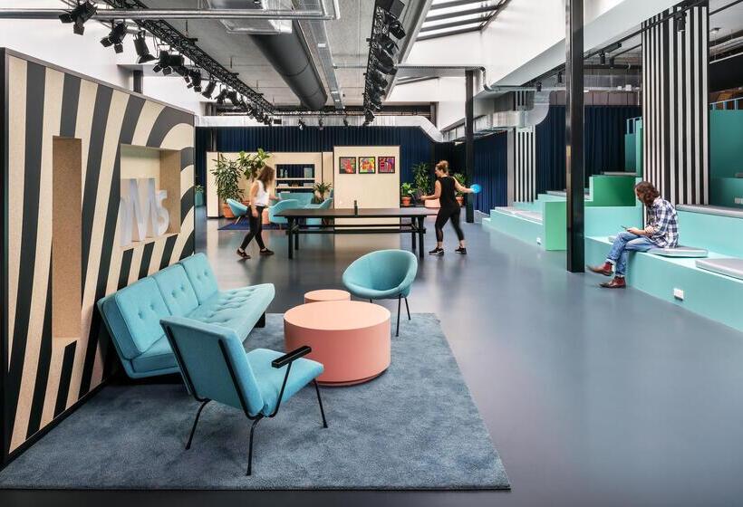 בית מלון כפרי The Social Hub Amsterdam City