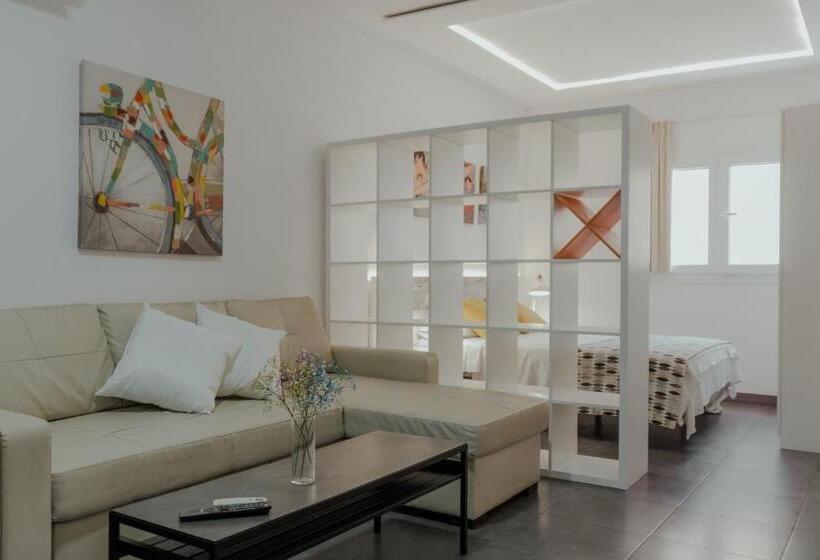 Marqués de Guadiaro 1 Apartamentos