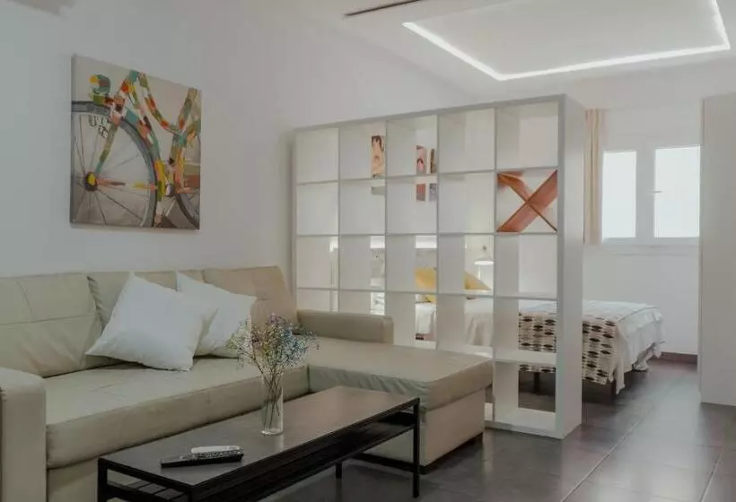 Marqués de Guadiaro 1 Apartamentos