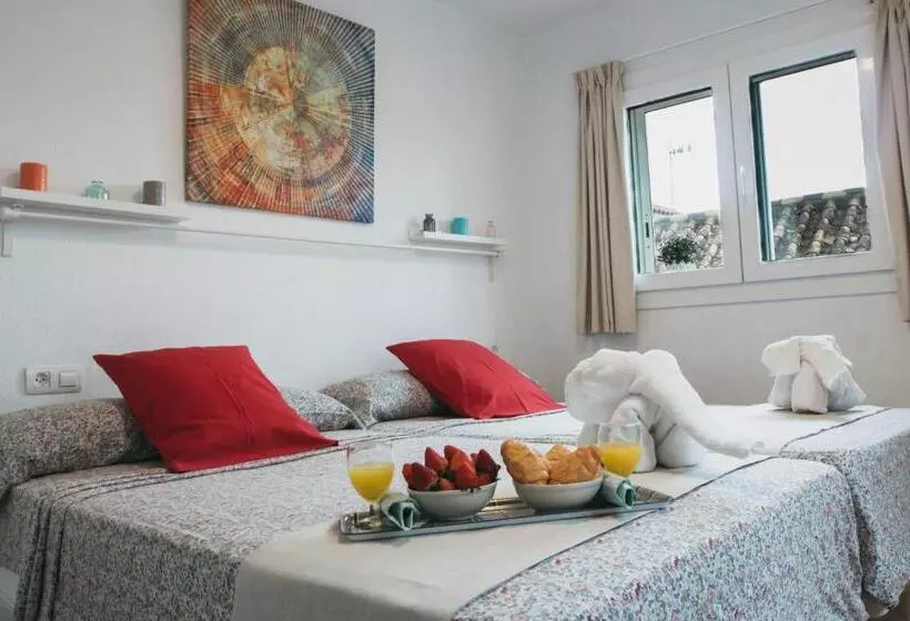 Marqués de Guadiaro 1 Apartamentos