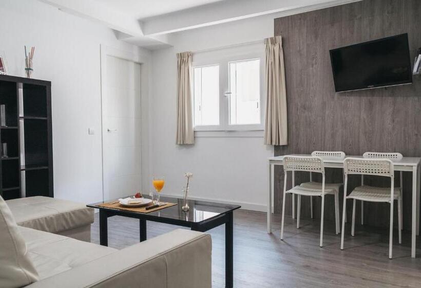 Marqués de Guadiaro 1 Apartamentos