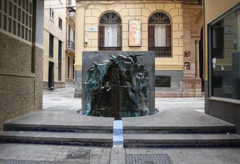 Marqués de Guadiaro 1 Apartamentos