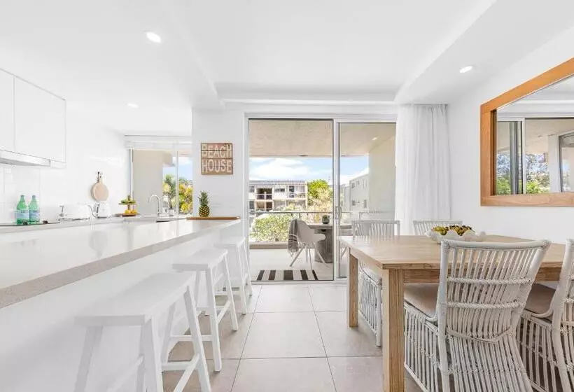 #2 Hastings Street