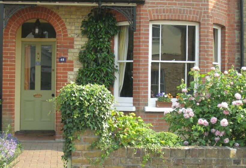 پانسیون Grange Guest House