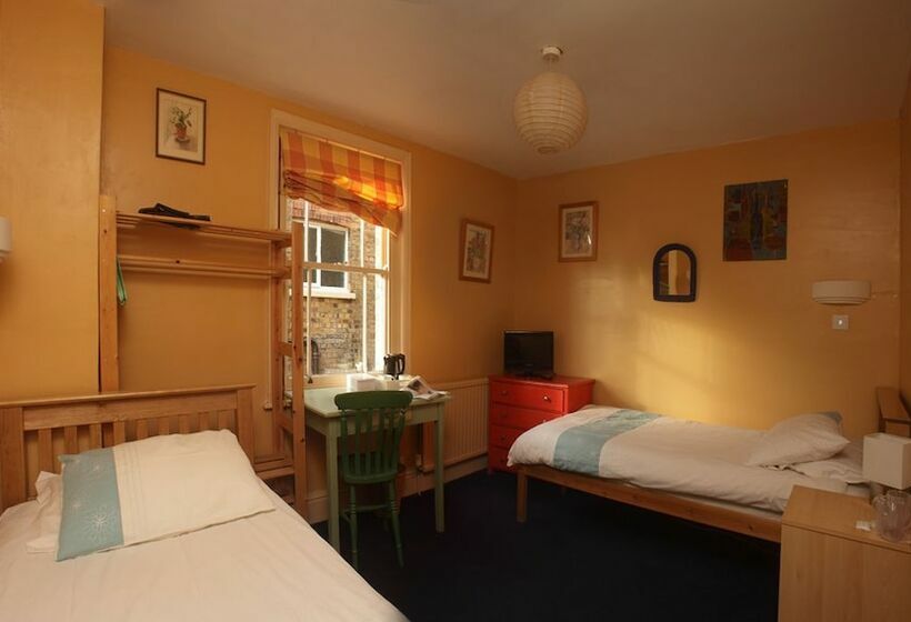 پانسیون Grange Guest House