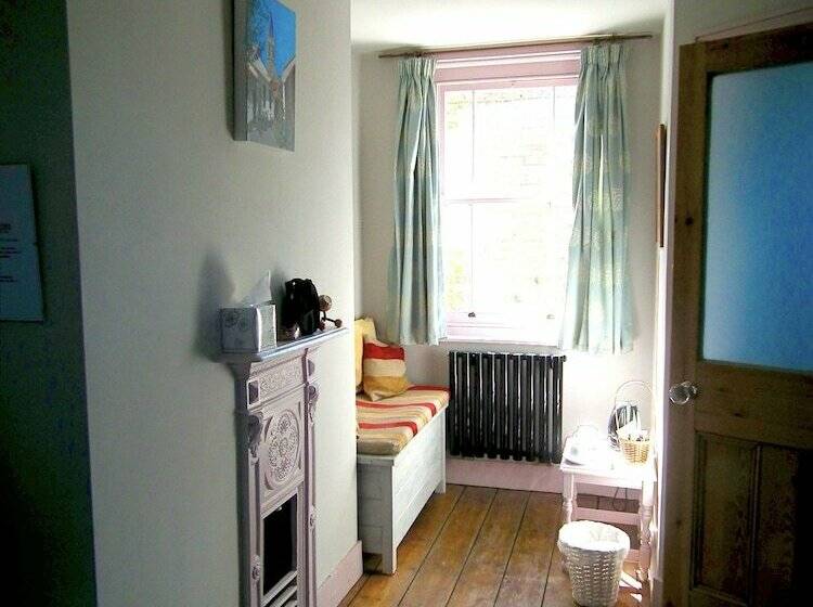 پانسیون Grange Guest House