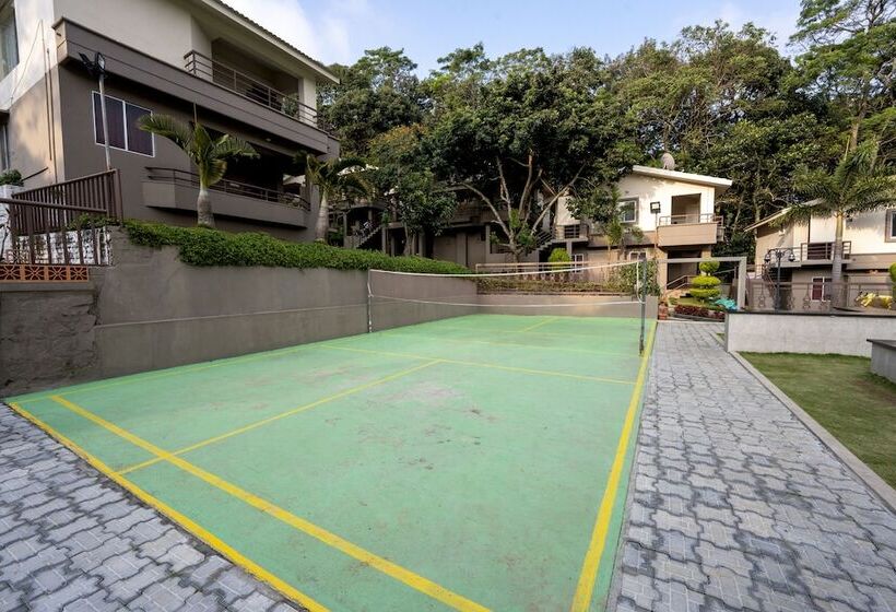 אתר נופש Tgi Star Holidays Yercaud